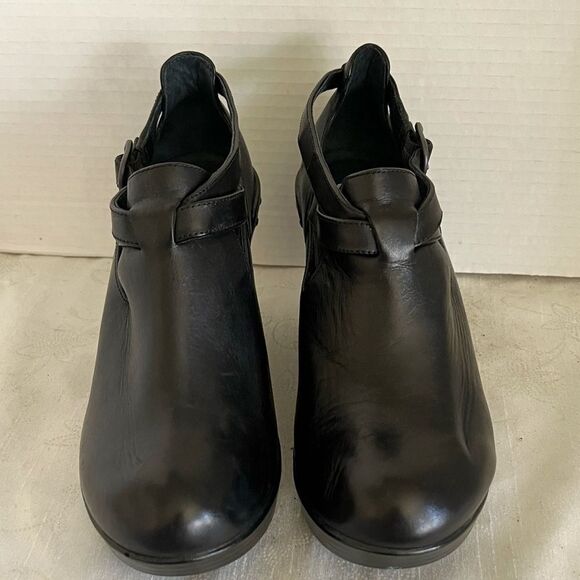 New Dansko Franka Black Leather Wedge Bootie Heels Z2014* Size 7 US / 37 EUR - Picture 4 of 9